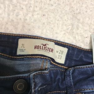 Hollister Jeans - Dark Wash Skinny Jeans Hollister Jeans - Dark Wash Skinny Jeans